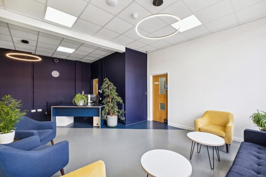 9 Lydden Rd, London for sale - Building Photo - Image 2 of 10