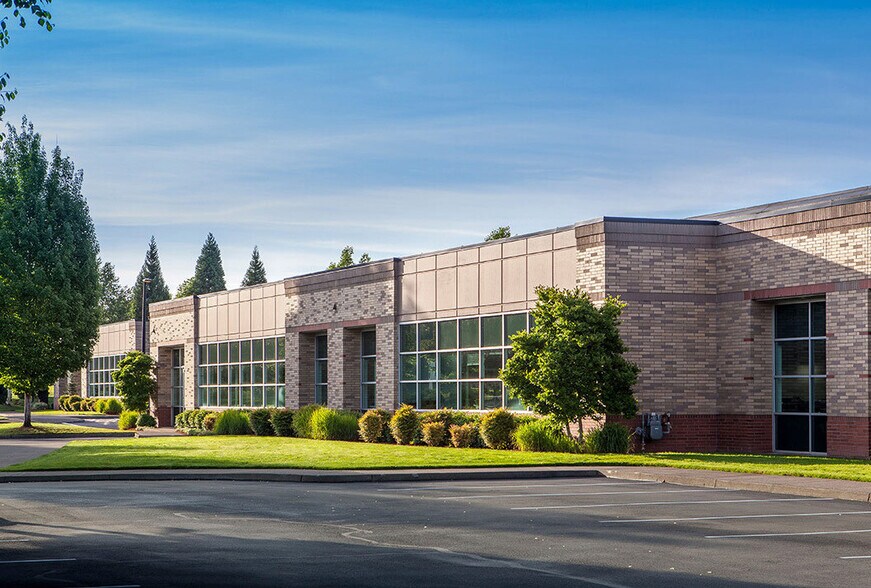 8920 NE Von Neumann Dr, Hillsboro, OR for lease - Building Photo - Image 1 of 7
