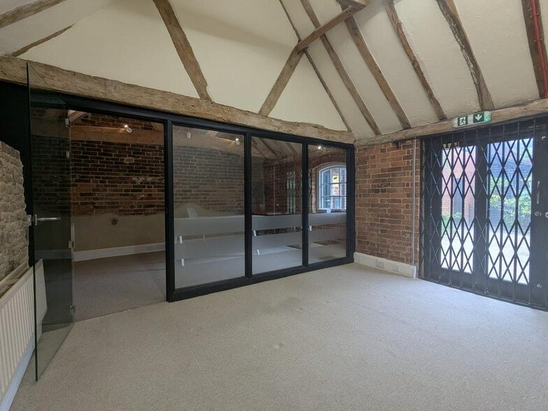 Birtley Rd, Guildford for lease - Building Photo - Image 3 of 6