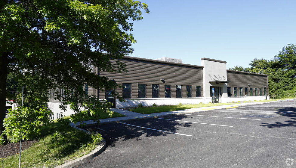 200 Business Center Dr, Pittsburgh, PA for lease - Building Photo - Image 3 of 4