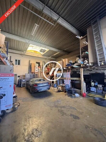 Flex in Tremblay-en-France for sale - Interior Photo - Image 1 of 9