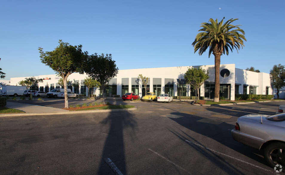 14555 Valley View Ave, Santa Fe Springs, CA for lease - Building Photo - Image 2 of 2