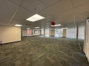 570 Keyes St, San Jose, CA for lease Interior Photo- Image 2 of 9