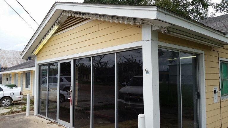 112 E Morgan Ave, Cuero, TX for sale Primary Photo- Image 1 of 1