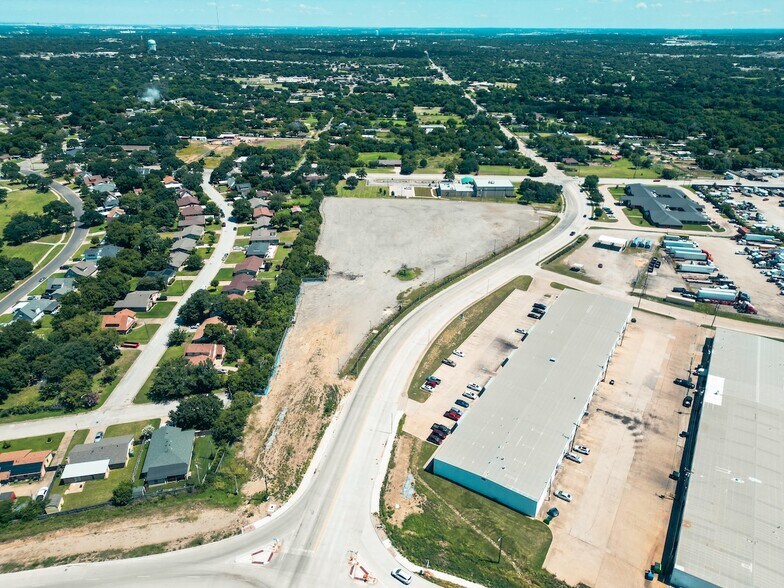 4550 Village Creek Rd, Fort Worth, TX for sale - Building Photo - Image 2 of 4