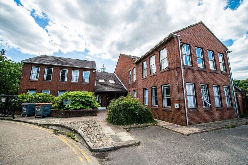 Wintersells Rd, Byfleet for sale - Primary Photo - Image 1 of 1