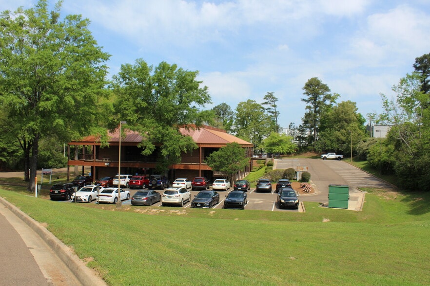 100-200 Spring Lake Cv, Pearl, MS for lease - Building Photo - Image 2 of 10
