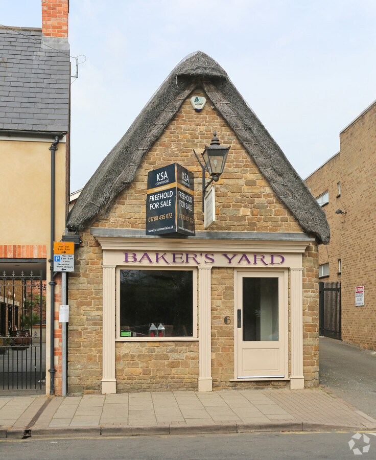 46 Church St, Oakham, LEC LE15 6AA Bakers Yard