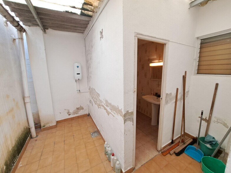 Retail in Alzira for sale - Building Photo - Image 3 of 4