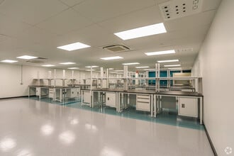 25-29 Needham St, Newton, MA for lease Interior Photo- Image 1 of 4