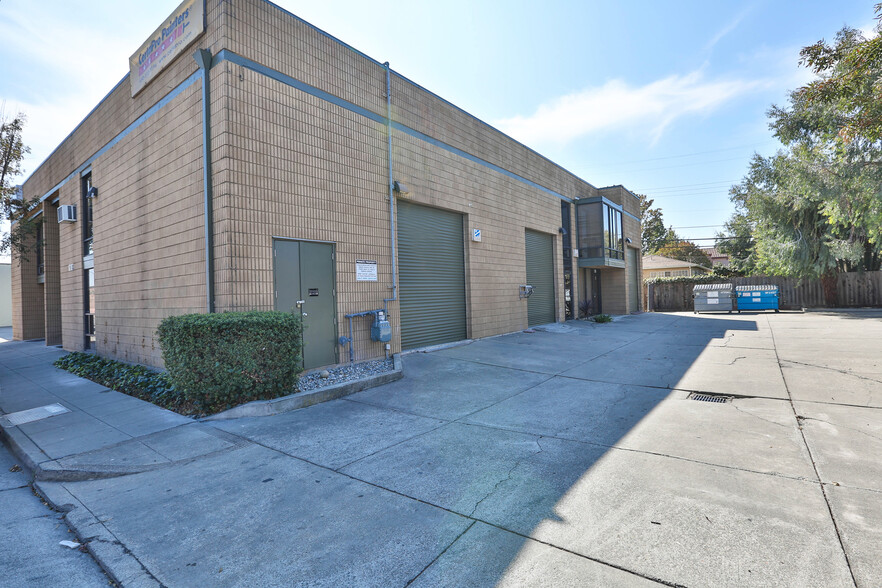 1206 S Amphlett Blvd, San Mateo, CA for lease - Building Photo - Image 2 of 11