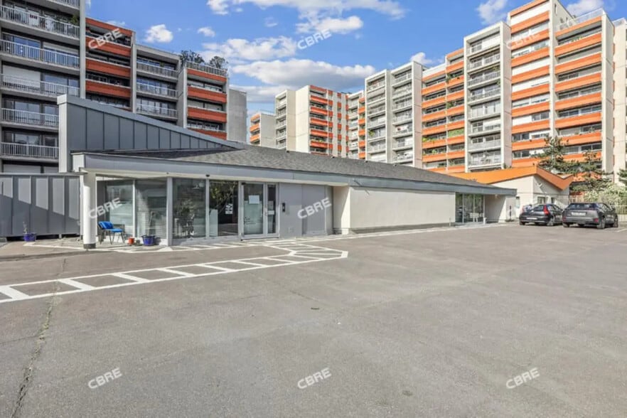 Office in Paris for sale - Building Photo - Image 2 of 18