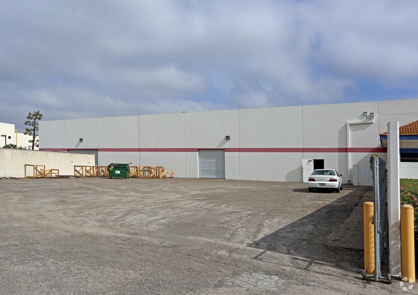 16881 Armstrong Ave, Irvine, CA for sale - Building Photo - Image 2 of 5