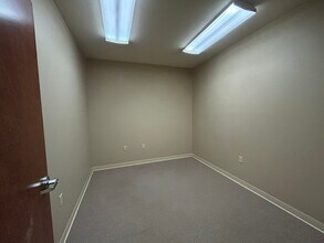 249A W Church St, Lexington, TN for lease Building Photo- Image 2 of 15