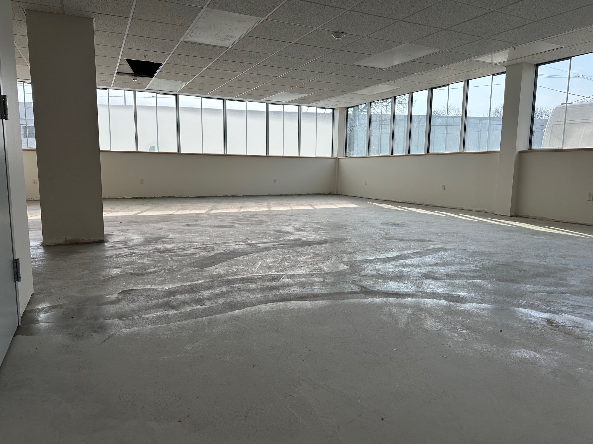 1275 Delaware Ave, Buffalo, NY for lease Interior Photo- Image 1 of 3