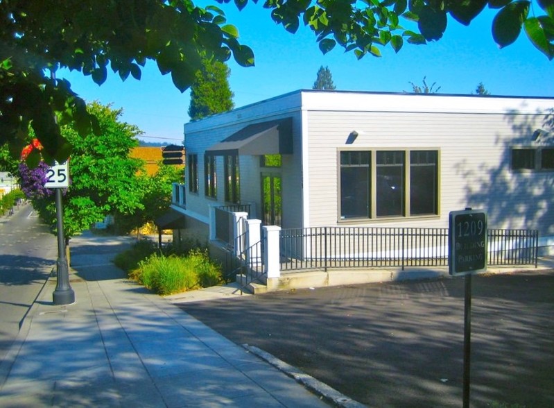 1209 7th St, Oregon City, OR for sale - Primary Photo - Image 1 of 1