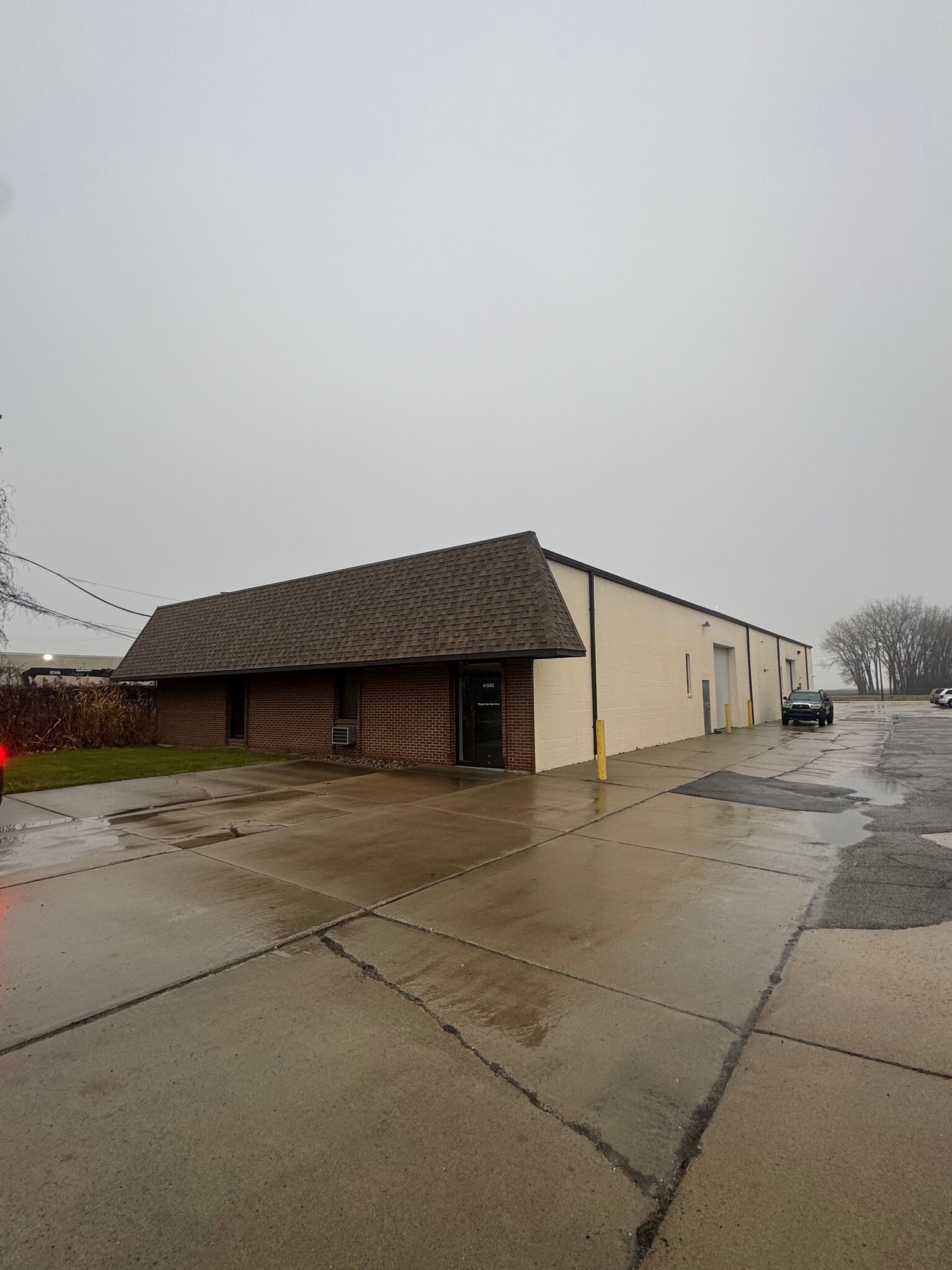 41590 Production Dr, Harrison Township, MI for lease Building Photo- Image 1 of 15