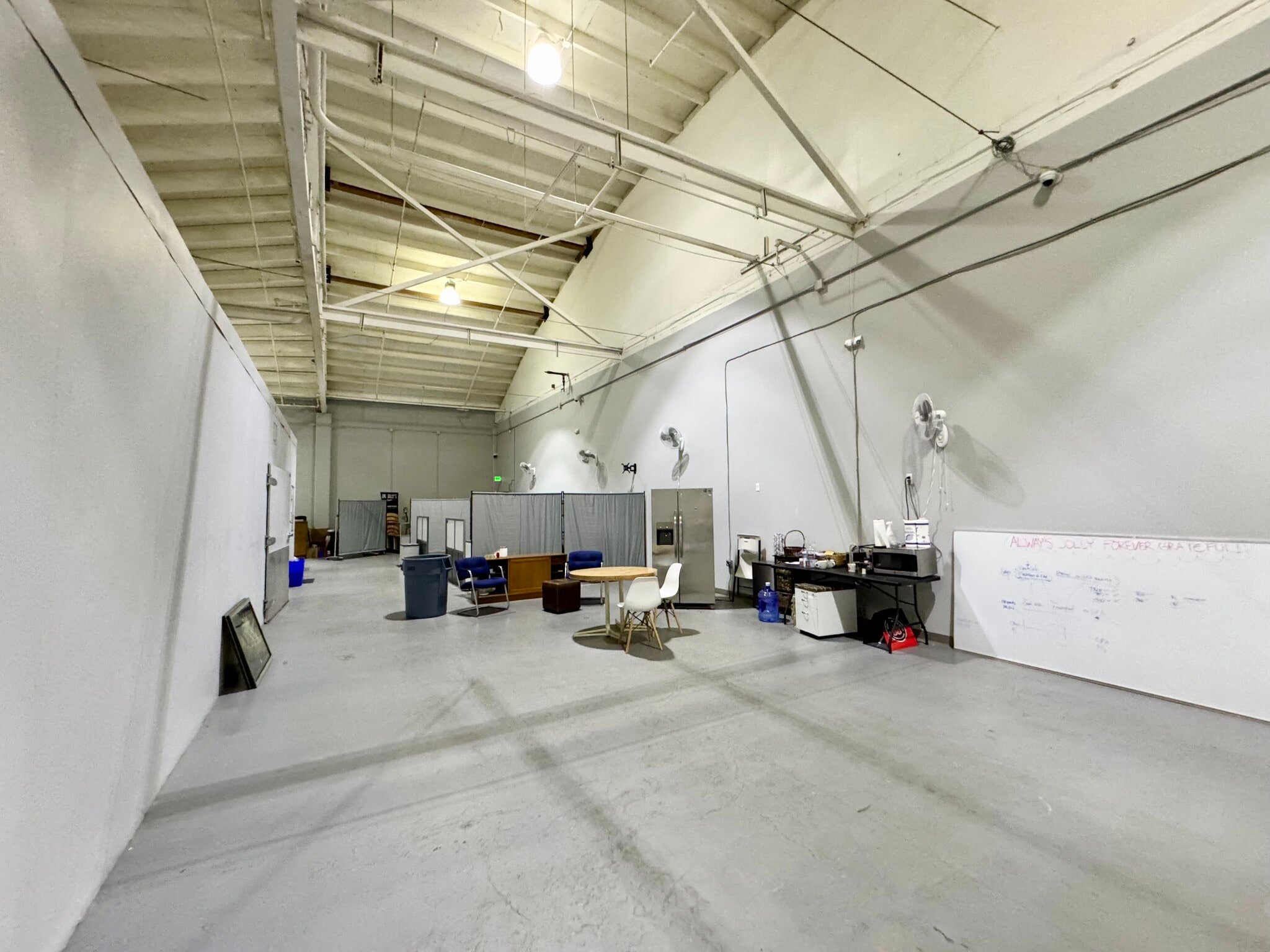 2200 SE Mailwell Dr, Milwaukie, OR for lease Building Photo- Image 1 of 10