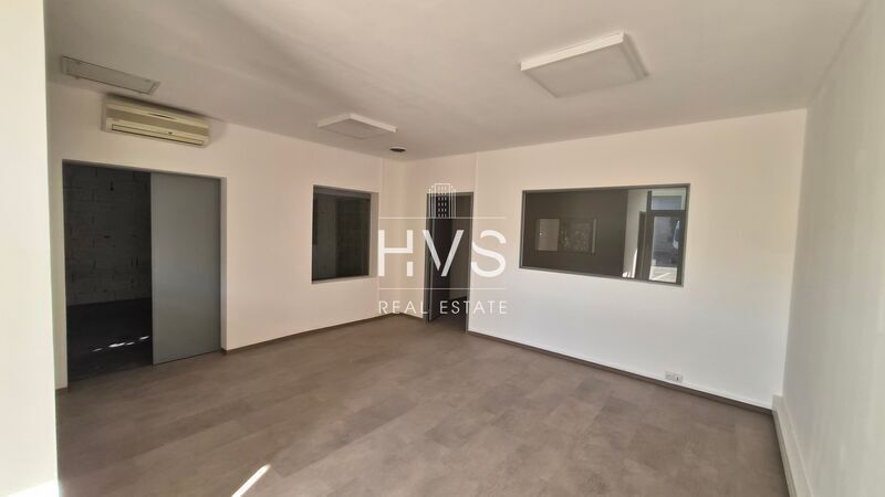 42 Avenue De Rome, Vitrolles for lease Interior Photo- Image 1 of 11