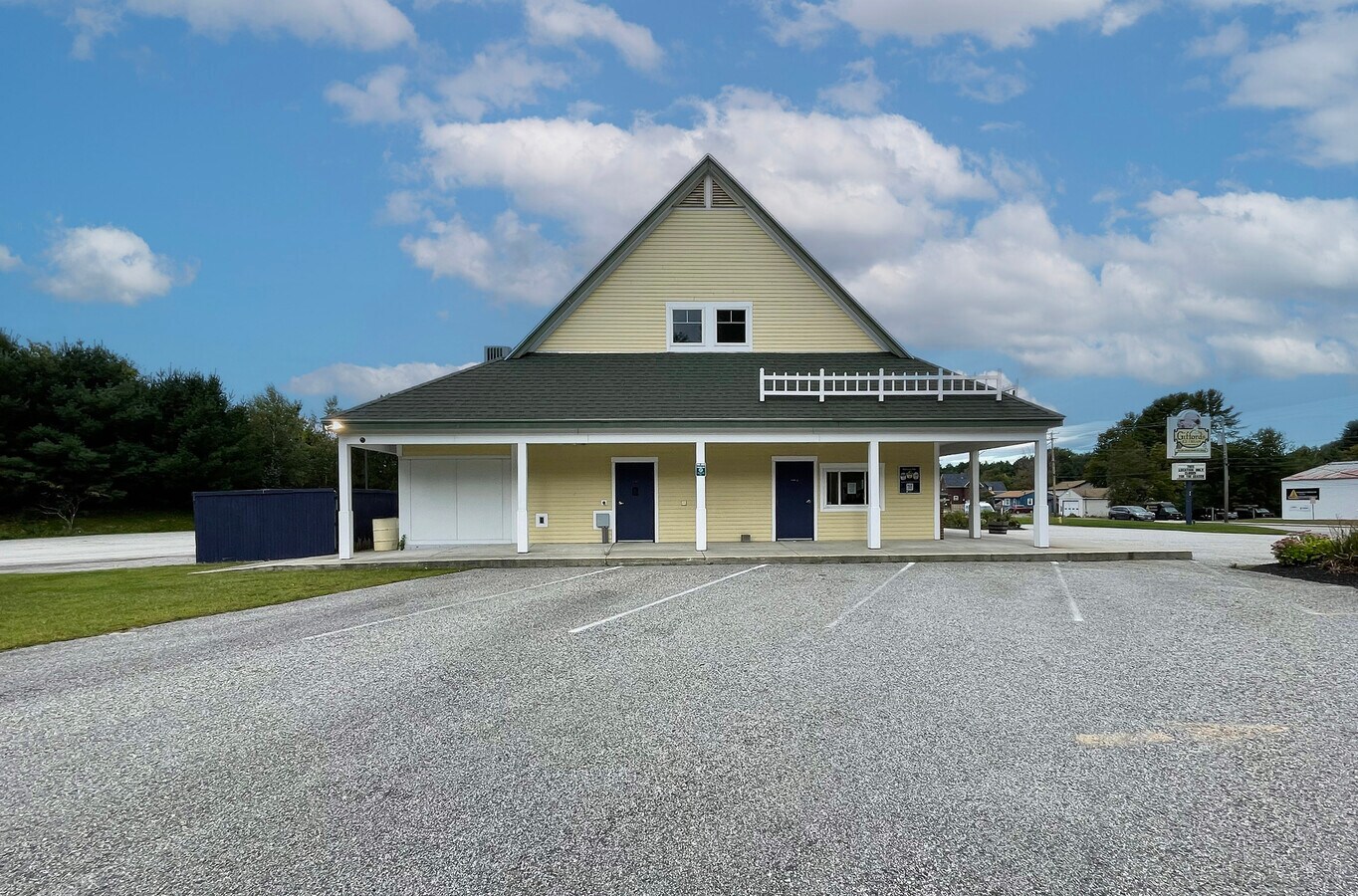 910 Minot Ave, Auburn, ME 04210