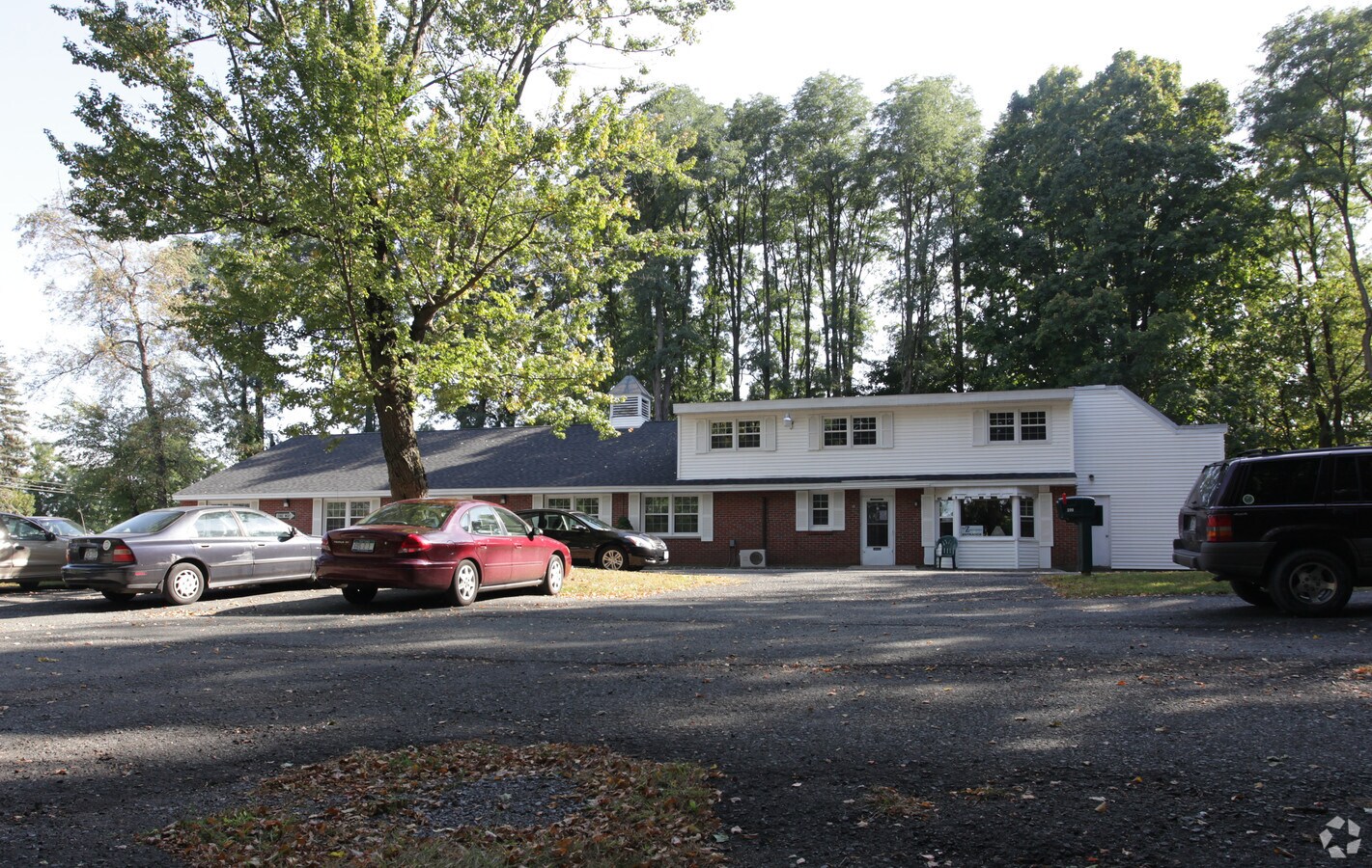 299 Schoolhouse Rd, Albany, NY 12203