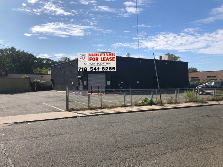 2945 Arthur Kill Rd, Staten Island, NY for sale - Primary Photo - Image 1 of 1