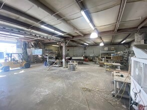 17260 Muskrat Ave, Adelanto, CA for sale Interior Photo- Image 1 of 6