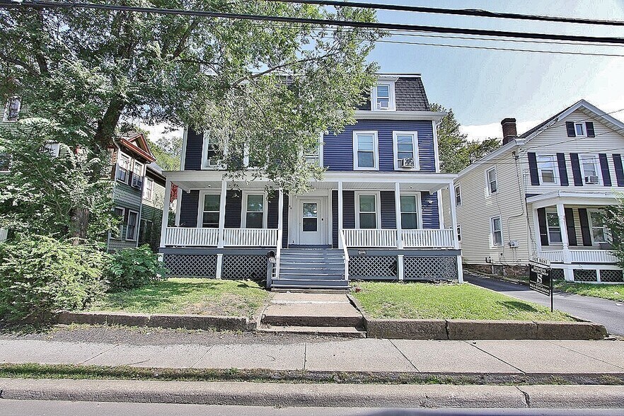 40 N Chestnut St, New Paltz, NY for sale - Building Photo - Image 1 of 1