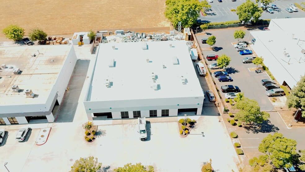 3906 Kristi Ct, Sacramento, CA for lease - Building Photo - Image 3 of 8