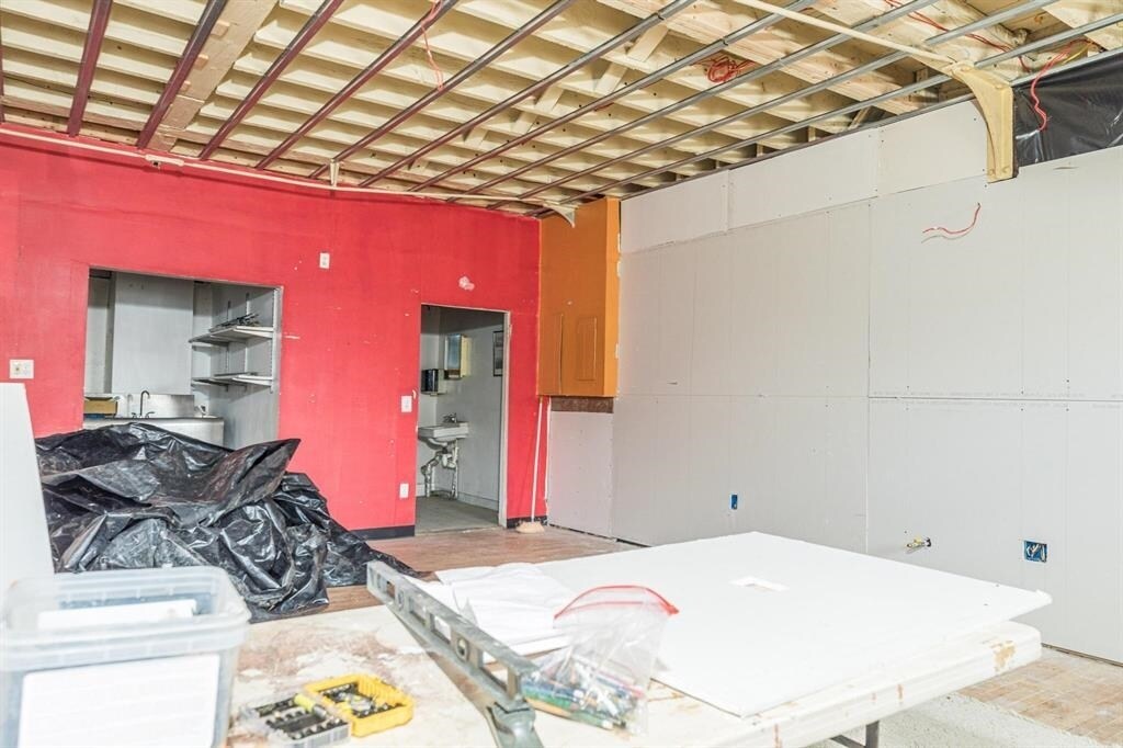 8 Wallace St, Rochester, NH 03867