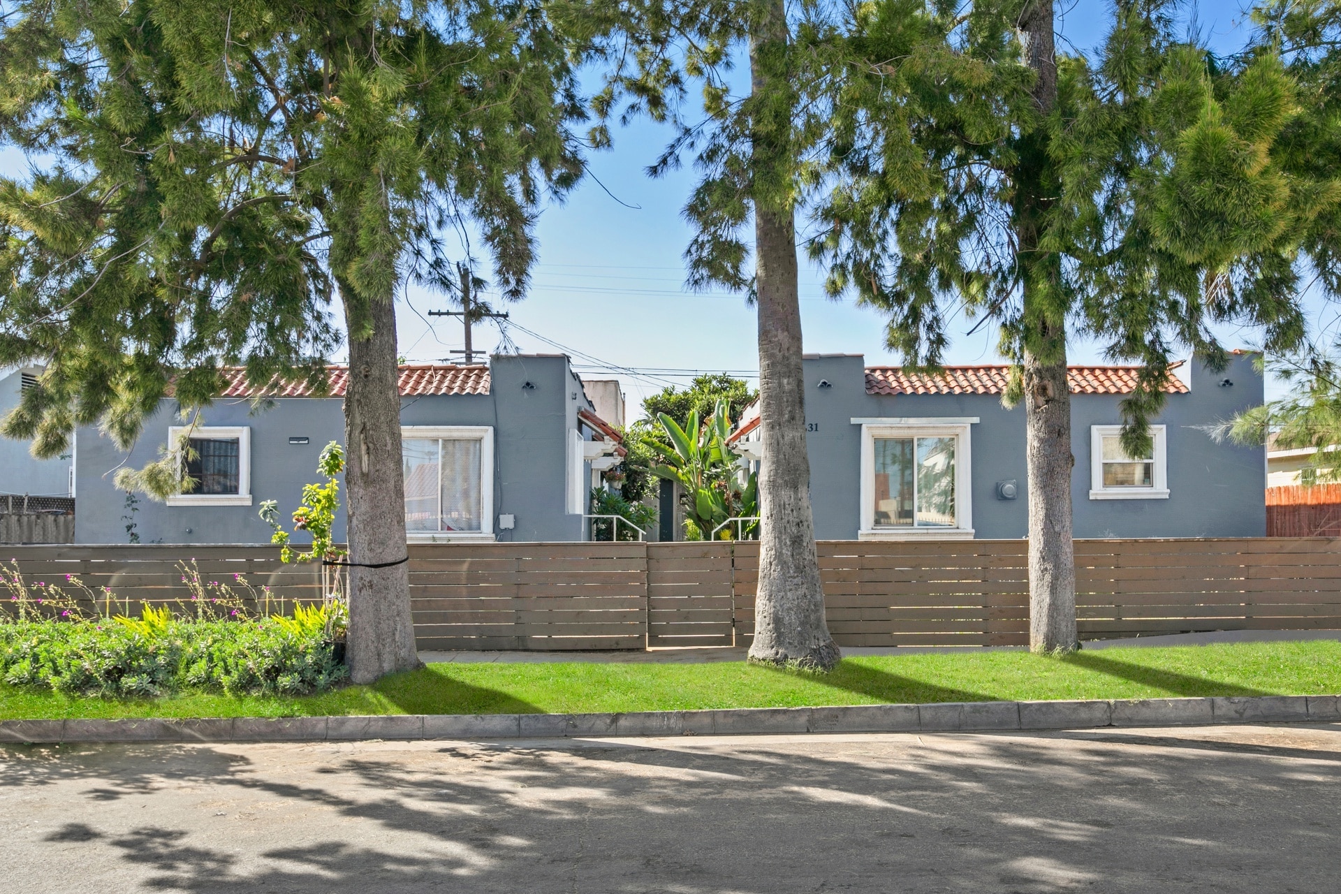 2531 Hillcrest Dr, Los Angeles, CA for sale Building Photo- Image 1 of 10