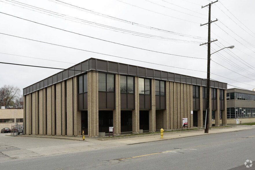 1015 Godfrey Ave SW, Grand Rapids, MI for sale - Primary Photo - Image 1 of 1