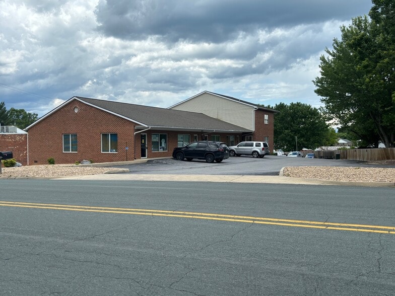 1020 Jefferson Hwy, Staunton, VA for sale - Building Photo - Image 1 of 7