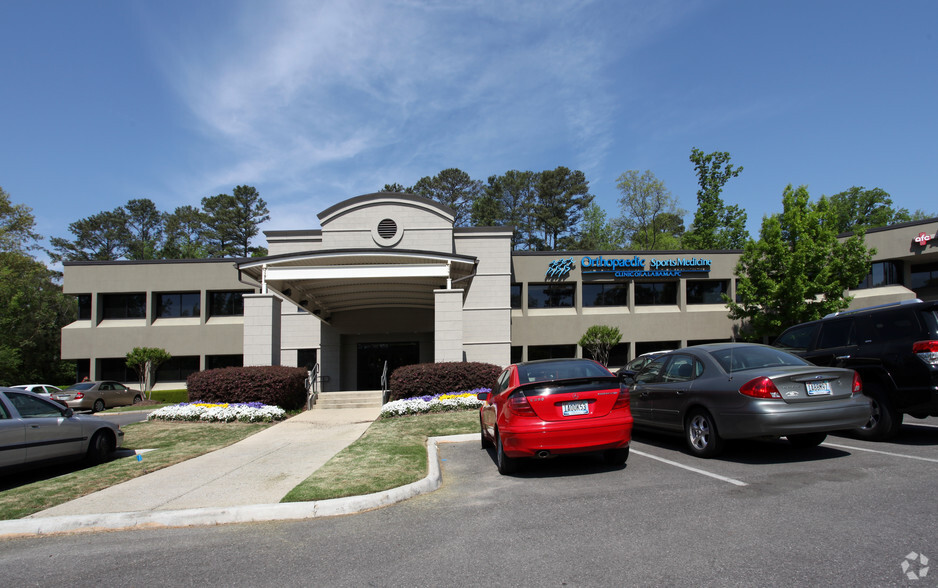 200 Montgomery Hwy, Birmingham, AL for lease - Building Photo - Image 2 of 9