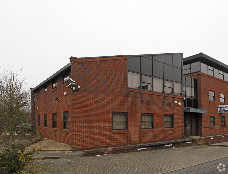 9 Spitfire Close, Huntingdon for lease - Building Photo - Image 1 of 4