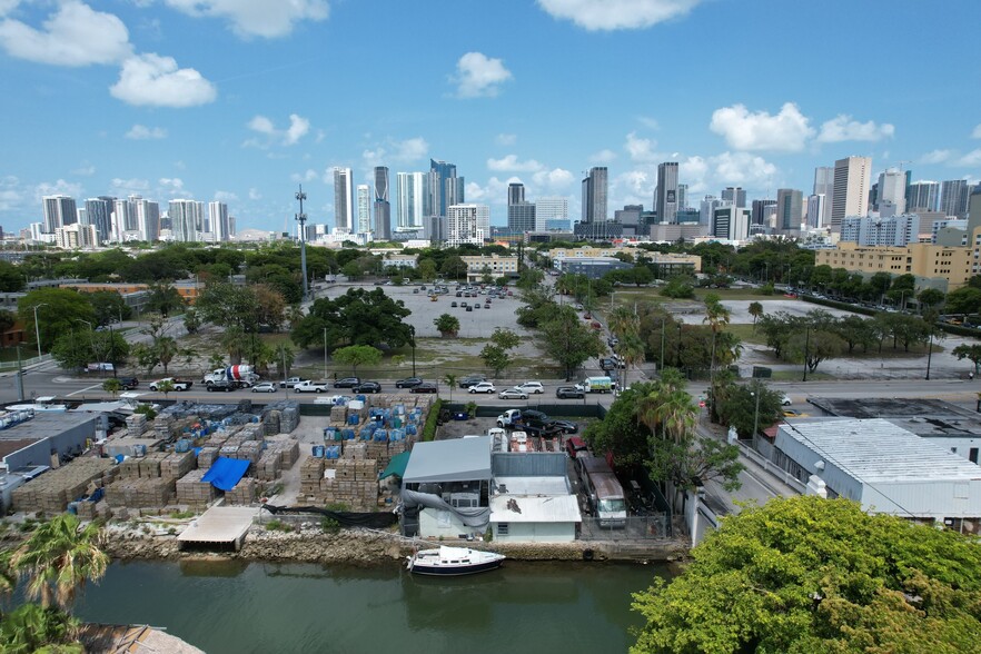 700 NW 7th Ave, Miami, FL for lease - Aerial - Image 3 of 6