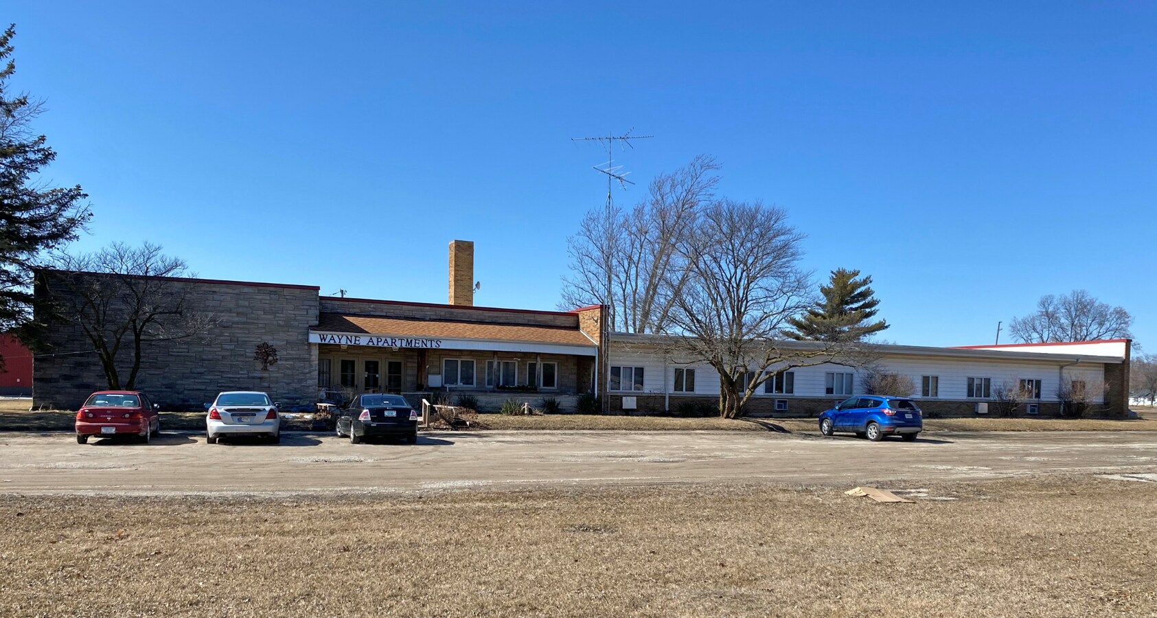 11 W Indiana Ave, Hamlet, IN 46532