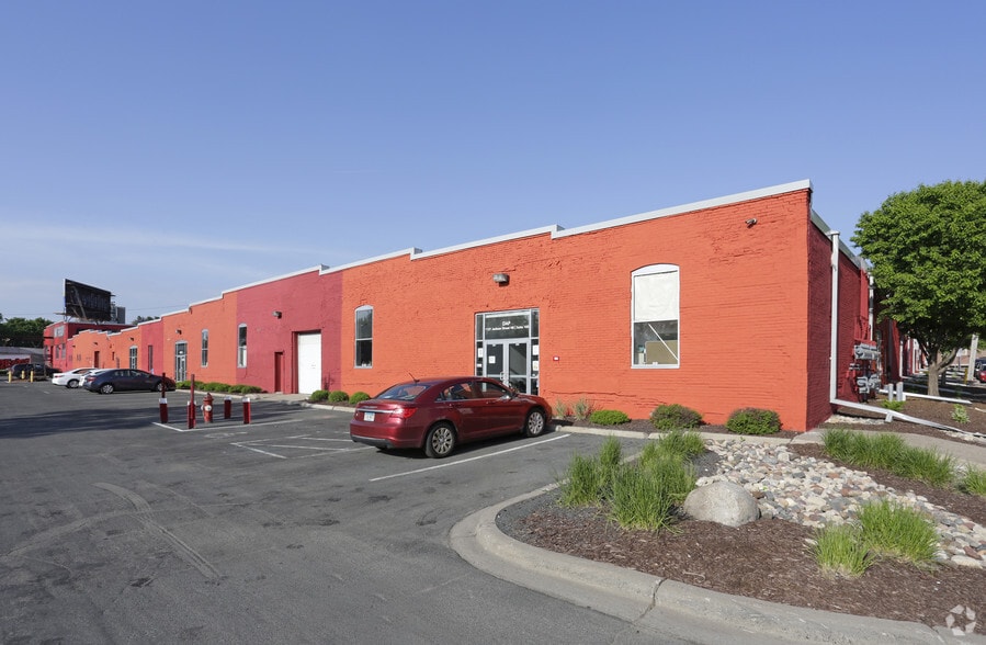 1121 Jackson St NE, Minneapolis, MN for lease - Building Photo - Image 3 of 3