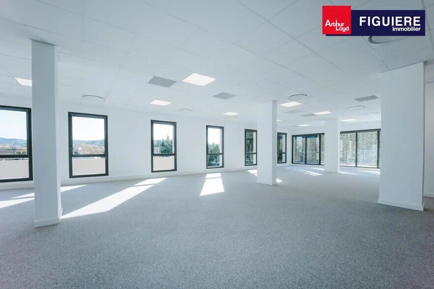 Office in Aix-en-Provence for lease - Interior Photo - Image 3 of 17