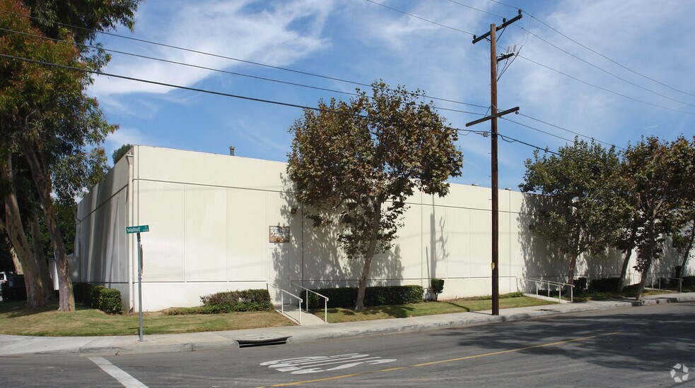 926 E 1st St, Santa Ana, CA for sale - Building Photo - Image 2 of 3