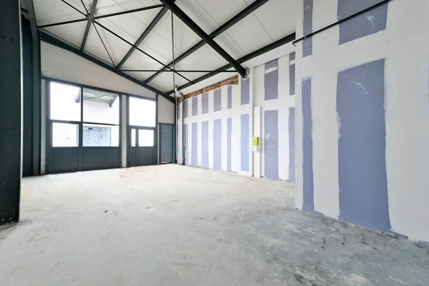 183 Avenue Des Hauts De Saint-Aubin, Angers for sale - Interior Photo - Image 2 of 11