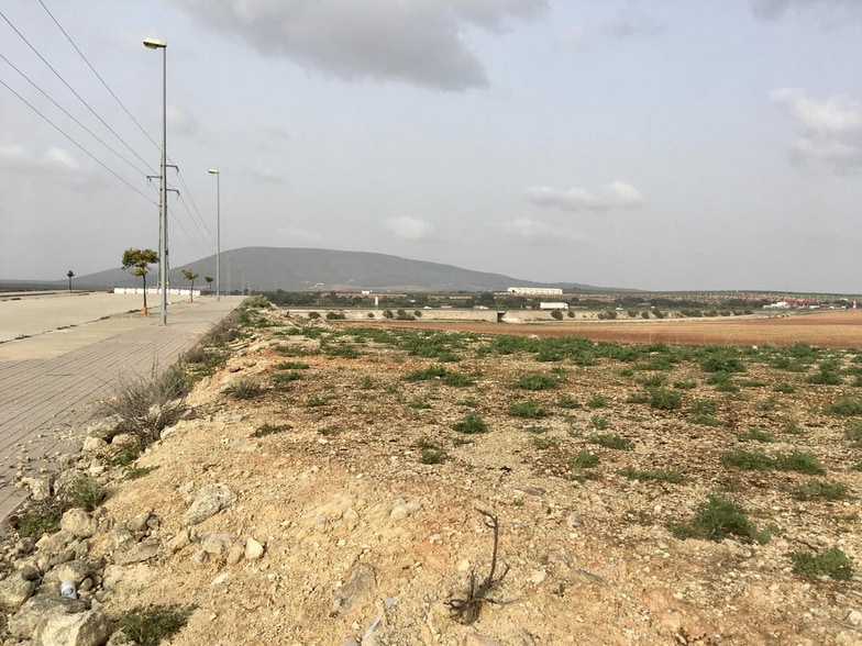 Calle Isaac Peral, 7, Humilladero, Málaga for sale - Primary Photo - Image 1 of 2