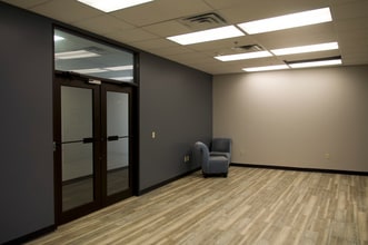 300-600 Riverwalk Ter, Jenks, OK for lease Building Photo- Image 2 of 5