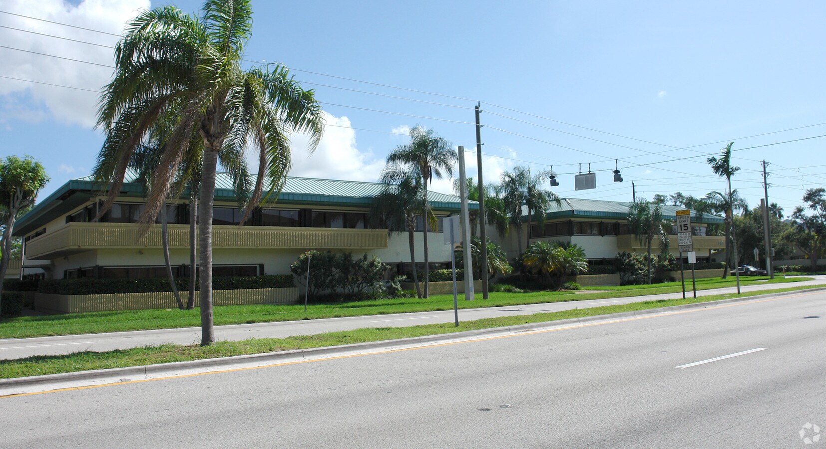 6701 Sunset Dr, Miami, FL 33143 | LoopNet