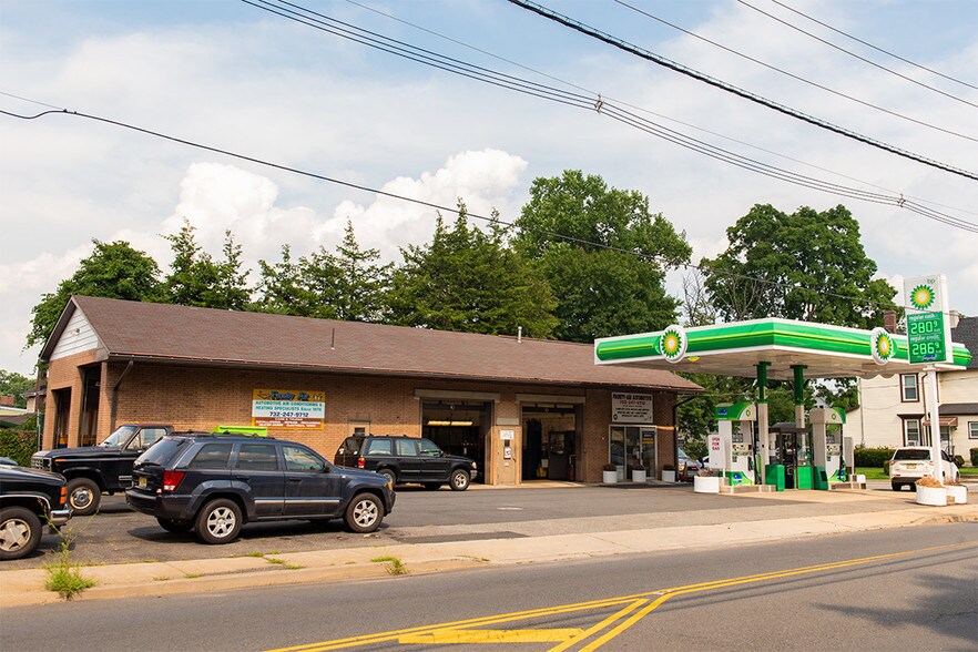 201 N Main St, Milltown, NJ, 08850 Service Station Property For Sale