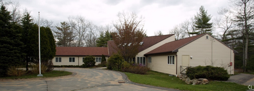 1 Abbey Ln, Middleboro, MA for sale - Primary Photo - Image 1 of 1