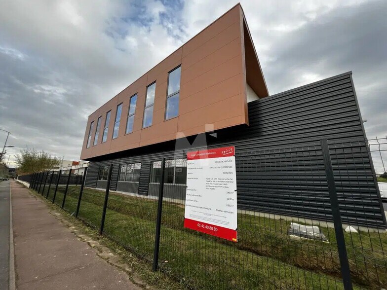 Flex in Bondoufle for sale - Building Photo - Image 3 of 9