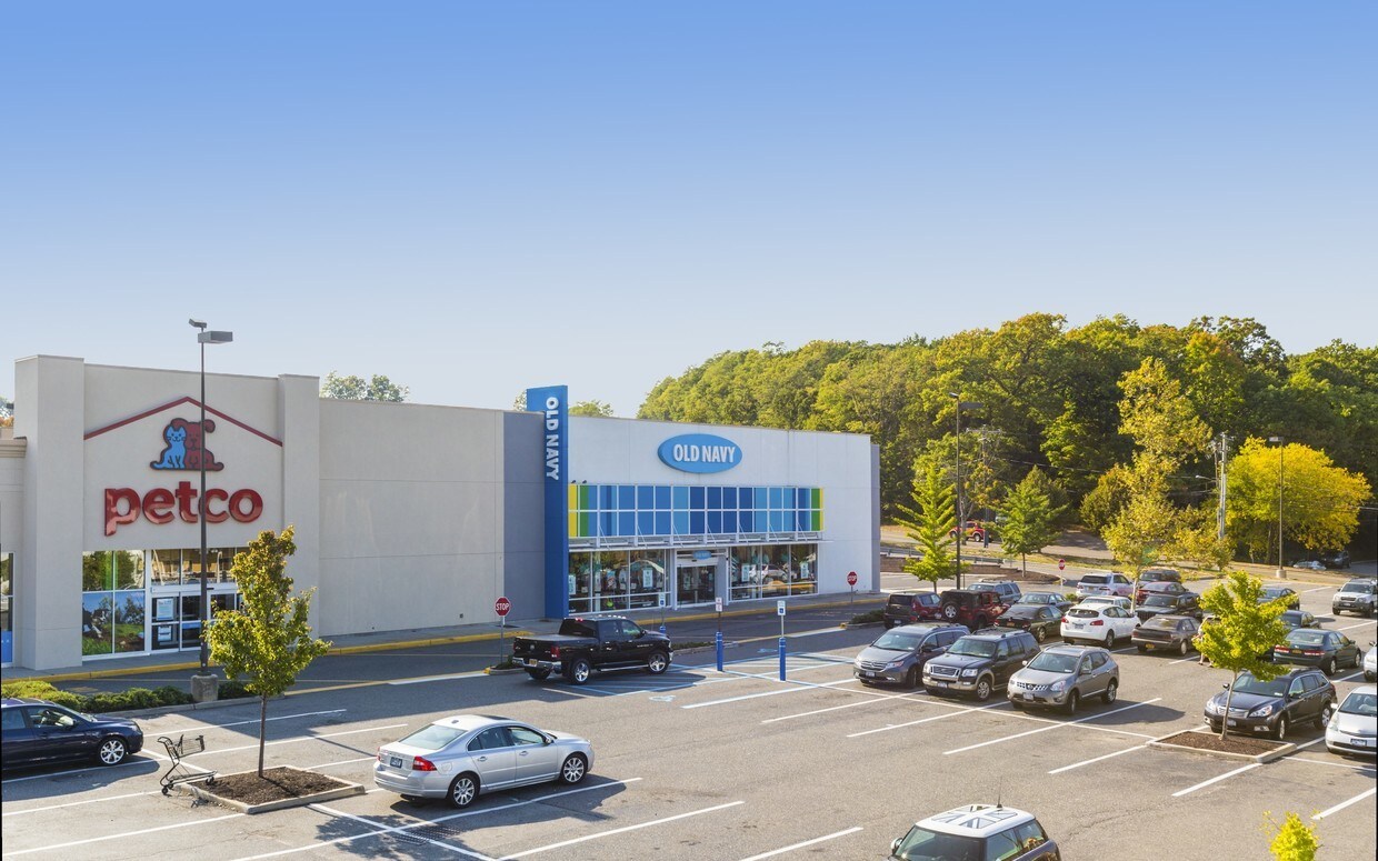 839 New York Ave, Huntington, NY 11743 Huntington Commons