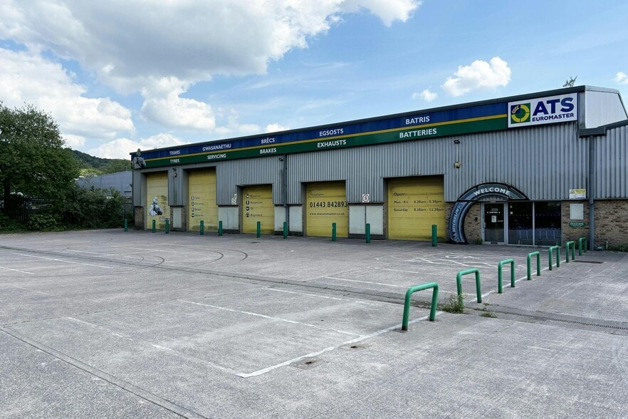 Main Ave, Pontypridd for lease - Primary Photo - Image 1 of 3
