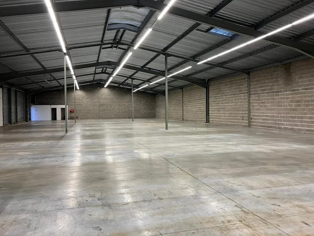 Industrial in Amboise for sale Interior Photo- Image 1 of 3